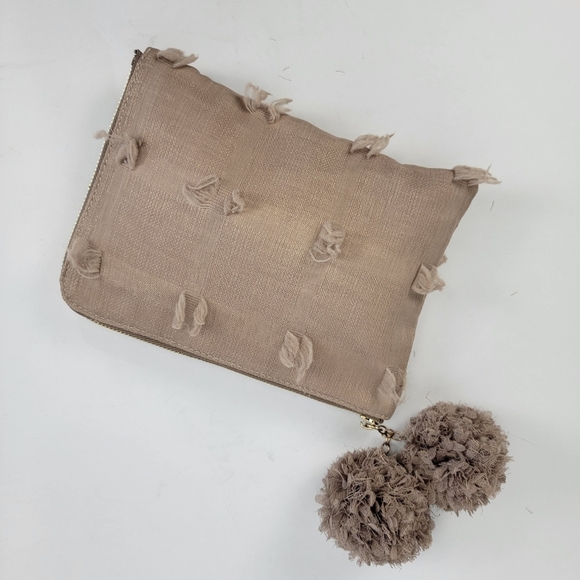 Deux Lux clutch with decorative poms - Picture 10 of 10